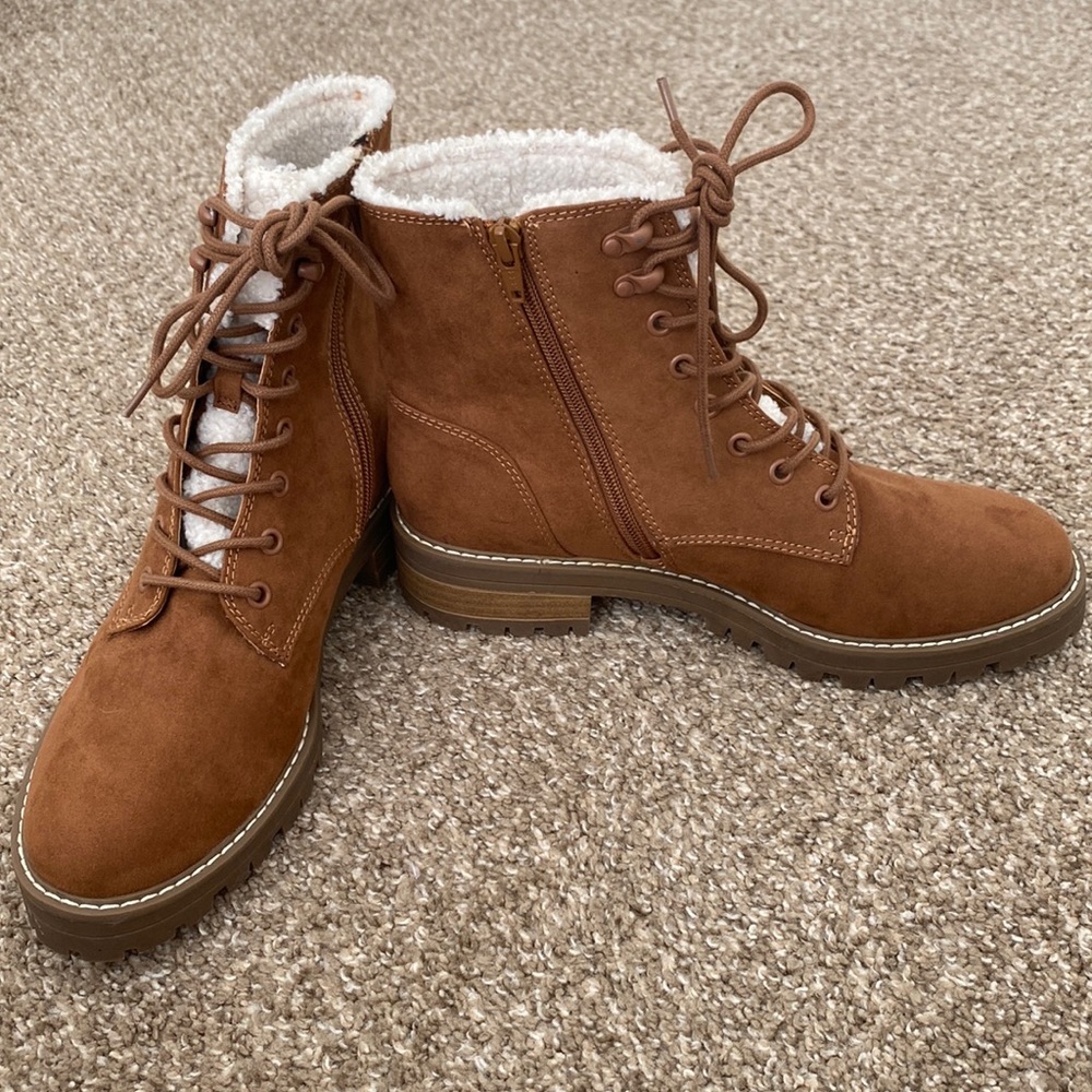 Universal Thread Tessie Sherpa Hiking Boots